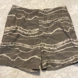 Banana Republic Granite Striped Hybrid Short